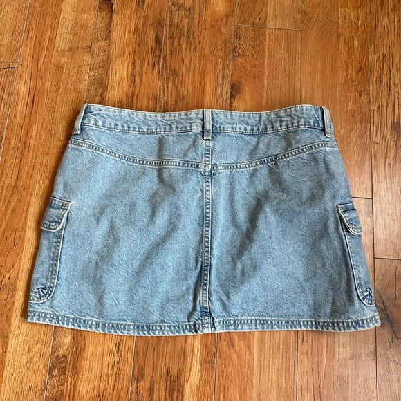 H&M NWT Jean skirt - Picture 6 of 9
